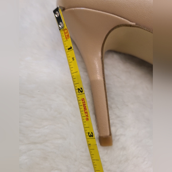 Coach Heels - Picture 8 of 8